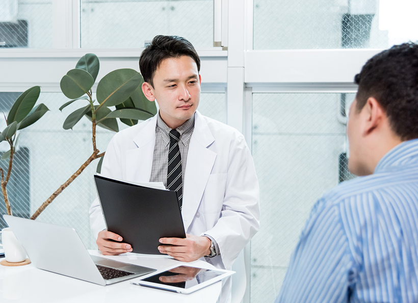 診察をしている画像