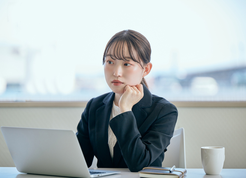 仕事をしている画像