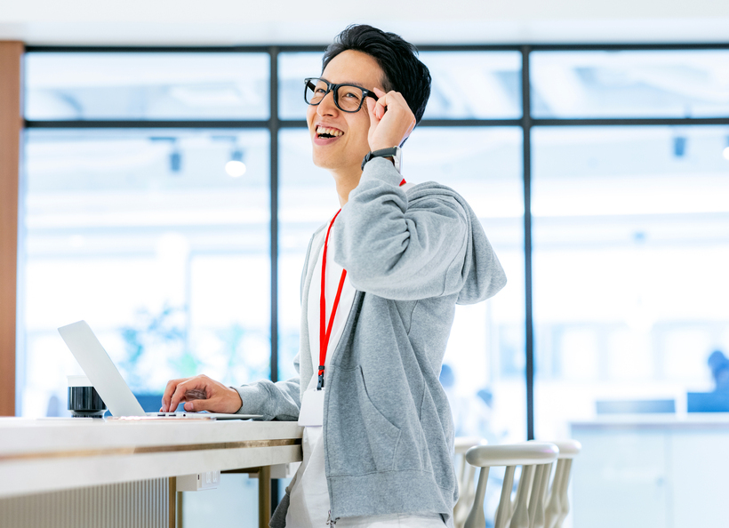 仕事をしている画像