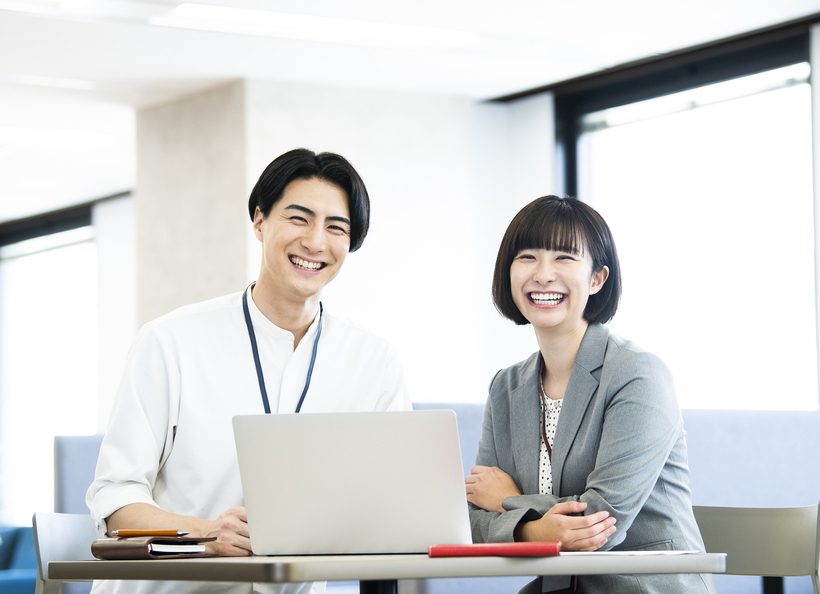 仕事をしている画像