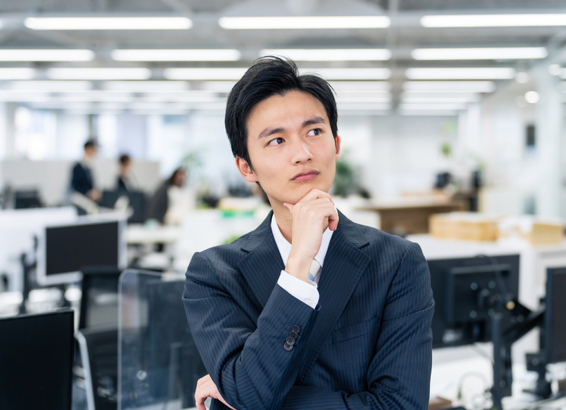 考えている画像