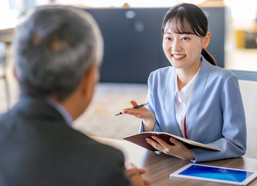 面談をしている画像