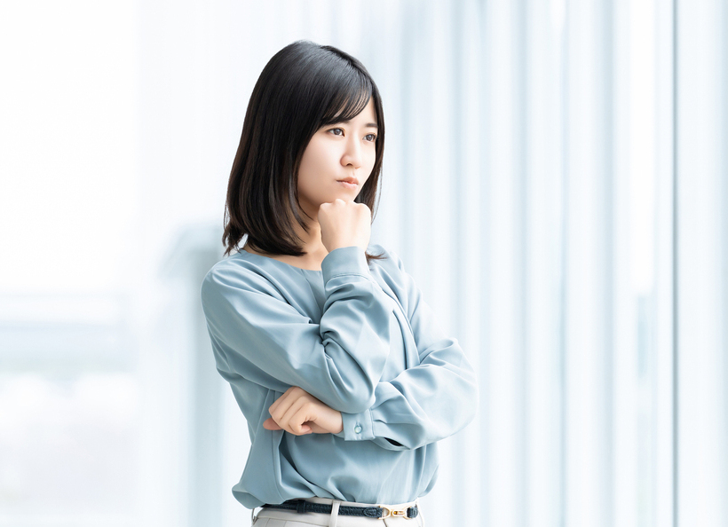 考えている画像