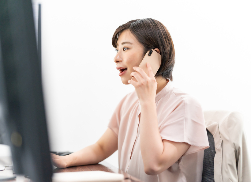 電話をしている画像