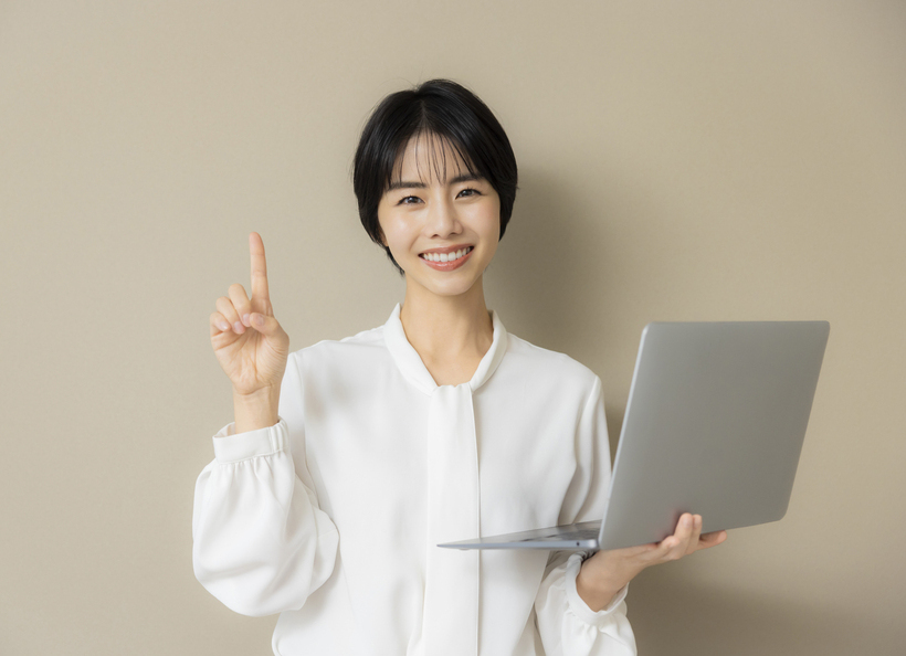 PCを持っている画像