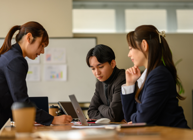 会議をしている画像